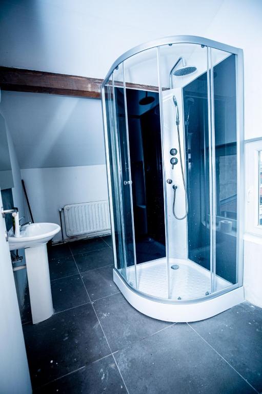 Belle chambre sur liège room 2